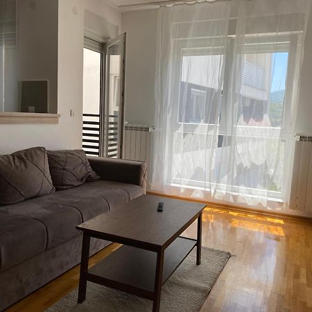 Cool Apartments With Free Parking Cacak Exterior photo