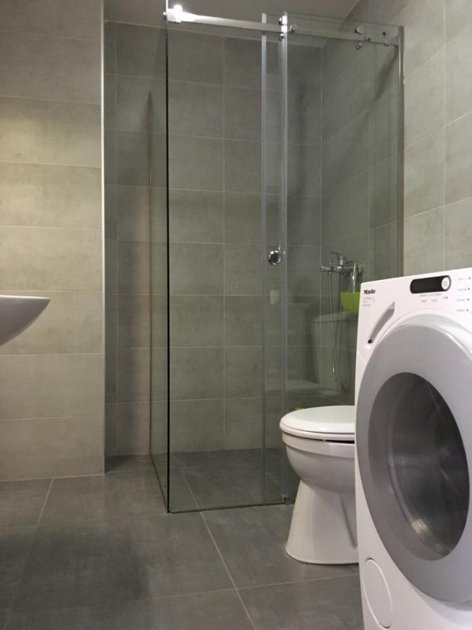 Cool Apartments With Free Parking Cacak Exterior photo