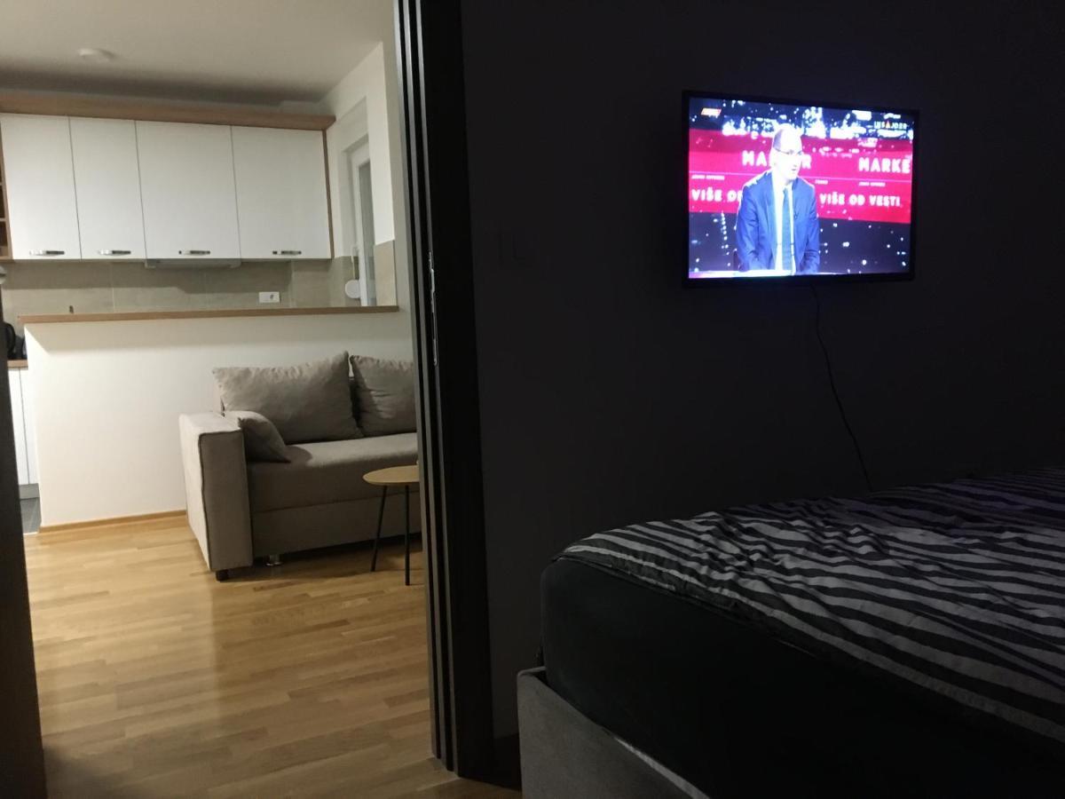 Cool Apartments With Free Parking Cacak Exterior photo