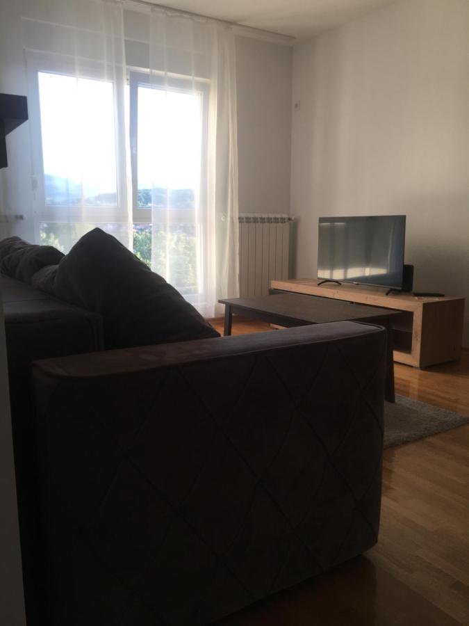 Cool Apartments With Free Parking Cacak Exterior photo