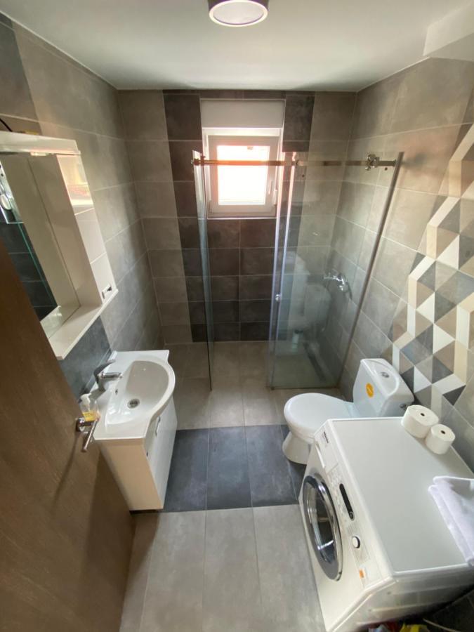 Cool Apartments With Free Parking Cacak Exterior photo