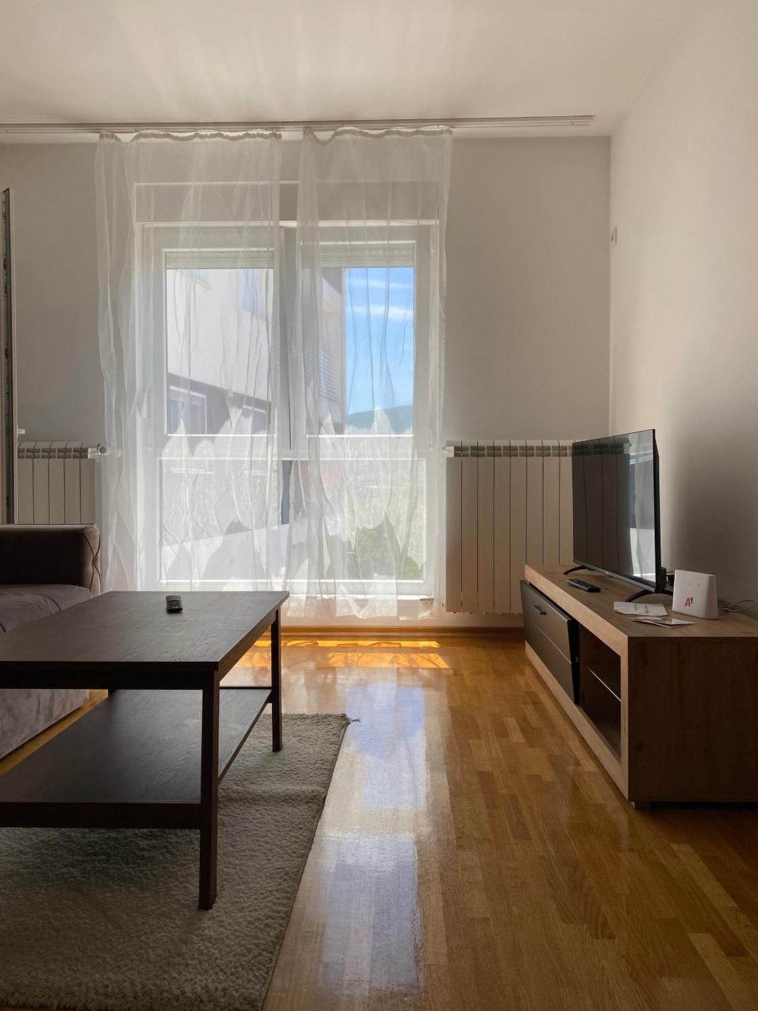 Cool Apartments With Free Parking Cacak Exterior photo